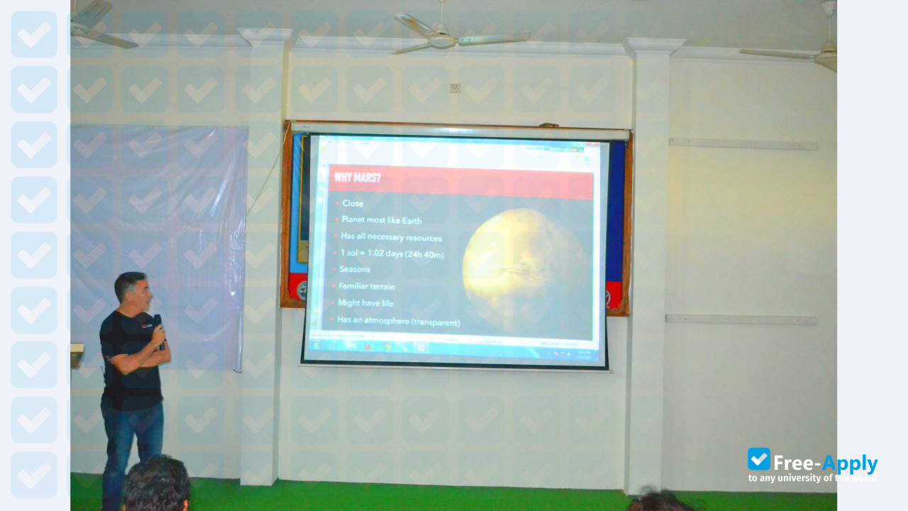 Pragati Engineering College фотография №11