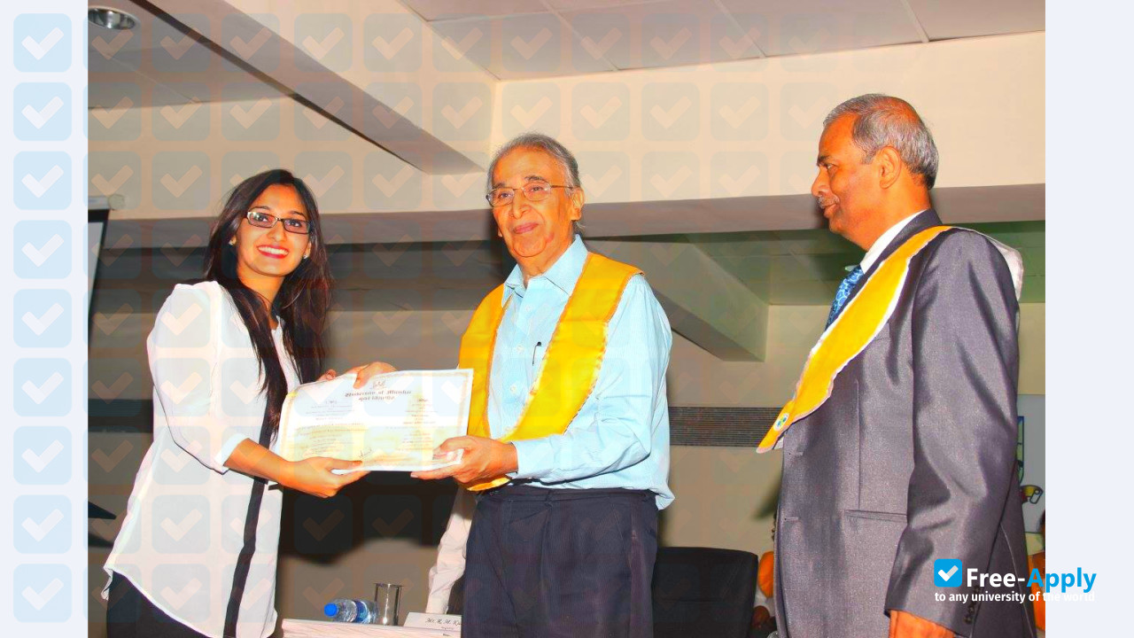 D. G. Ruparel College of Arts, Science and Commerce photo #9