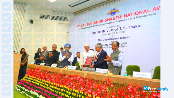 Foto de la Lal Bahadur Shastri Institute of Management #5