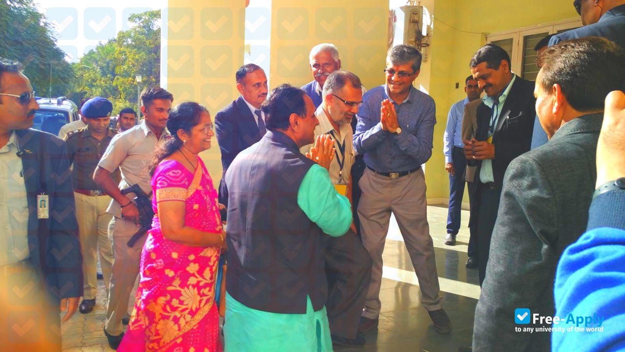 Photo de l’Gujarat Ayurved University International Center for Ayurvedic Studies #9