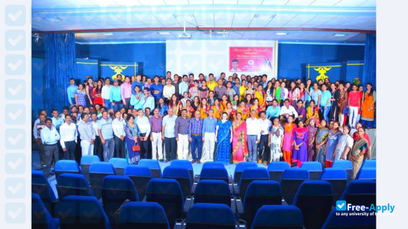 Photo de l’Gujarat Ayurved University International Center for Ayurvedic Studies #8