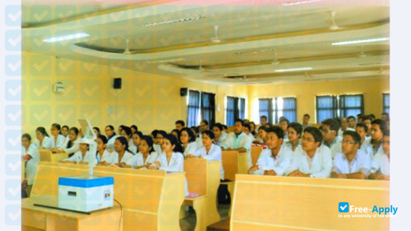 Foto de la Tripura Medical College #11