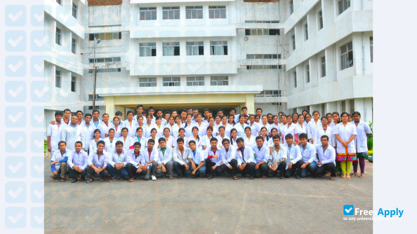 Foto de la Tripura Medical College #9