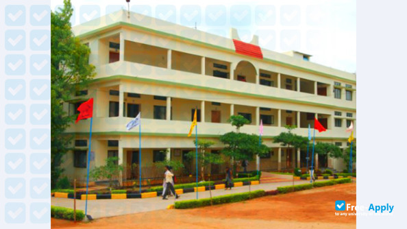 Foto de la Bhavan's Vivekananda College #4
