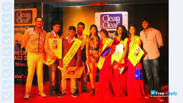 Foto de la Bhavan's Vivekananda College #6