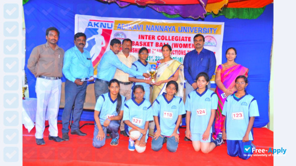 Foto de la Adikavi Nannaya University #8