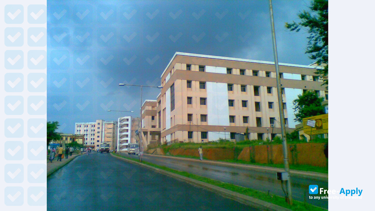 Foto de la Agartala Government Medical College #8