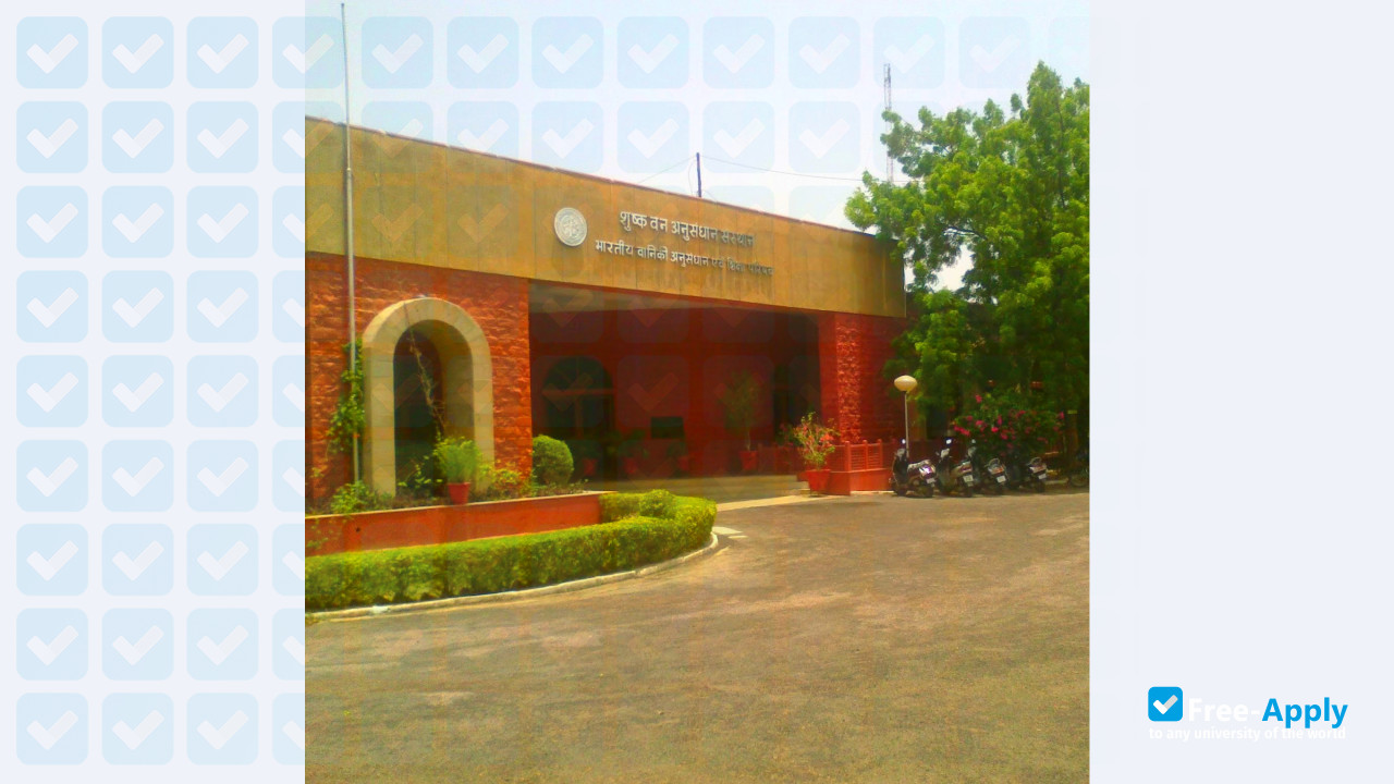 Foto de la Forest Research Institute #2