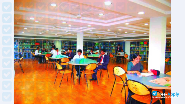 Kohinoor Business School фотография №8