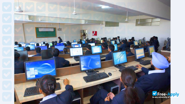 Foto de la Guru Nanak Institute of Technology #5