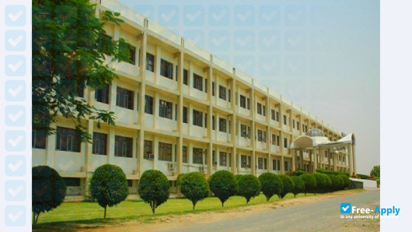 Foto de la Baba Banda Singh Bahadur Engineering College