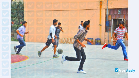 Photo de l’Lingaya's University #2