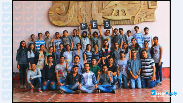 vivekanand education society s institute of technology фотография №1