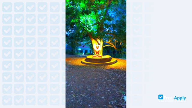 Zamorin's Guruvayurappan College photo #4