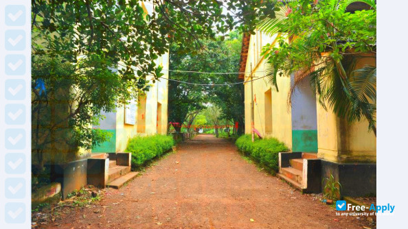 Zamorin's Guruvayurappan College photo #5