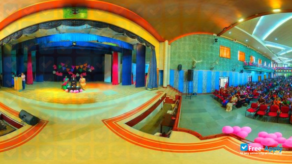 St. Teresa's College Ernakulam photo #3