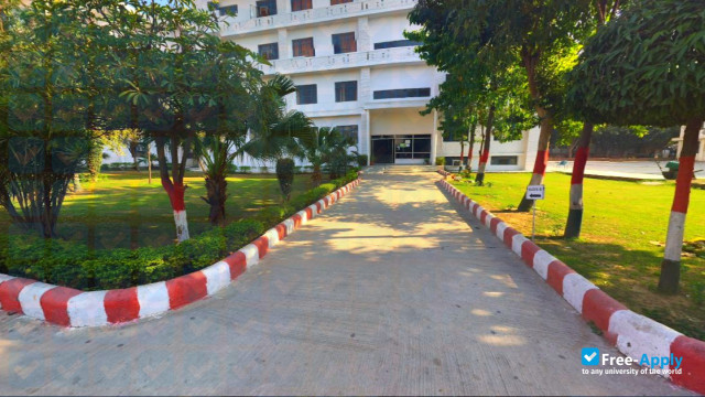 Foto de la Harlal Institute of Management and Technology #7