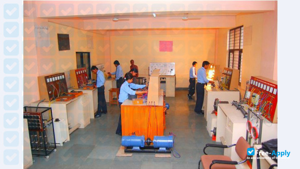 Thadomal Shahani Engineering College photo #5