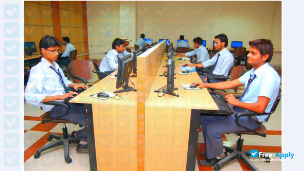 Thadomal Shahani Engineering College photo #2