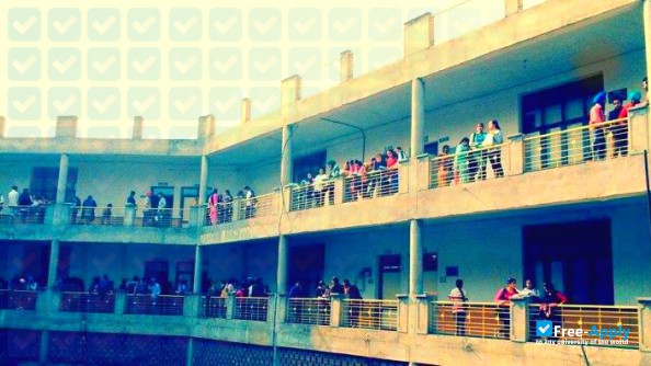 Foto de la Guru Nanak Dev Engineering College #9