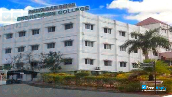 Foto de la Priyadarshini Engineering College #2