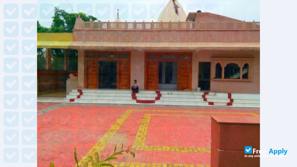 Foto de la Gurukul Vidyapeeth Institute of Engineering & Technology #4