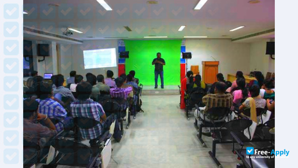 Photo de l’Dr G R Damodaran College of Science #5