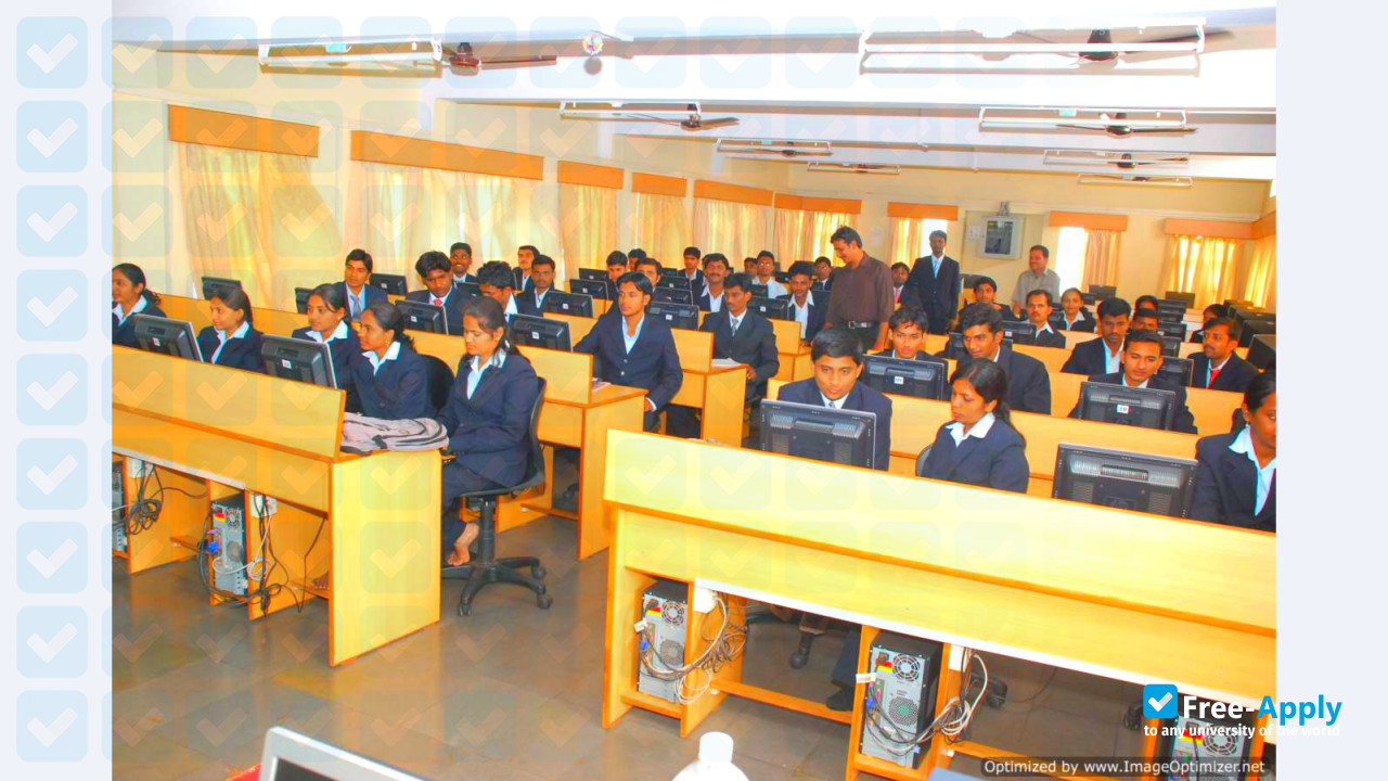 Photo de l’Basaveshvara Engineering College #3