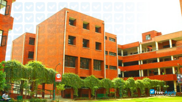 Sri Guru Gobind Singh College of Commerce photo #4