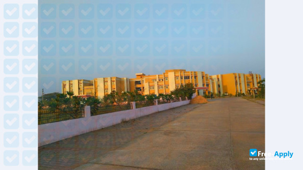Foto de la Kushabhau Thakre Patrakarita Avam Jansanchar Vishwavidyalaya
