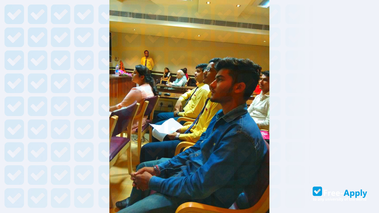 Foto de la Rajasthan Institute of Engineering and Technology #8