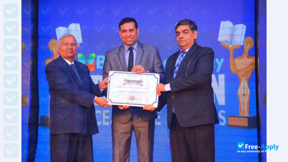 Foto de la Rajasthan Institute of Engineering and Technology #2