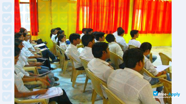 Foto de la Pannalal Girdharlal Dayanand Anglo Vedic College #1