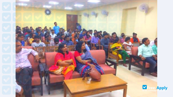 Foto de la Pannalal Girdharlal Dayanand Anglo Vedic College #2