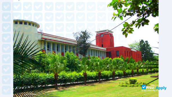 Ramjas College photo #2