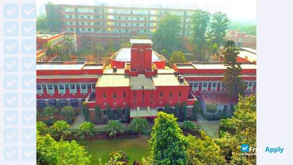 Ramjas College photo #3