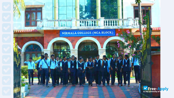 Photo de l’Nirmala College #3