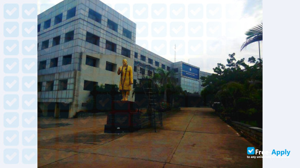 JNTUH College of Engineering Hyderabad фотография №9