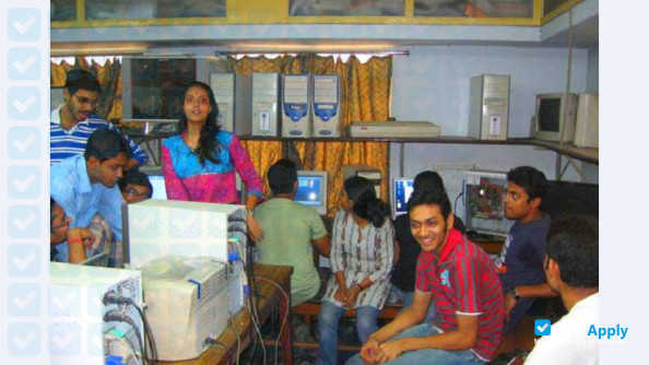 Foto de la Asutosh College #3
