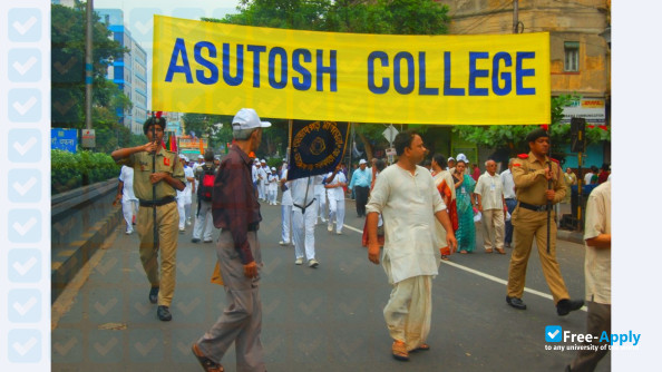 Foto de la Asutosh College #10