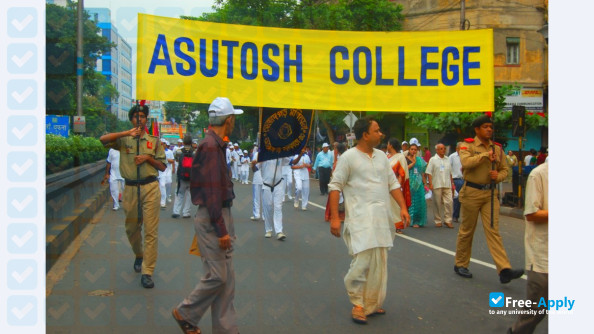 Foto de la Asutosh College #13