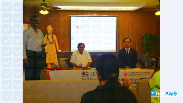 Photo de l’Vivekananda Yoga Anusandhana Samsthana #6