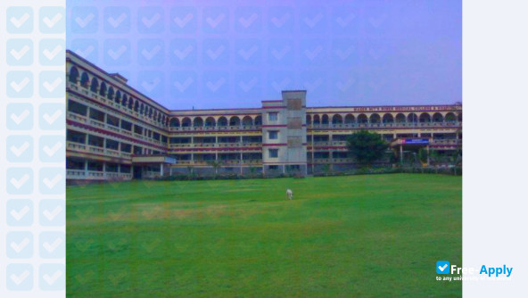 Foto de la MIMER Medical College #3