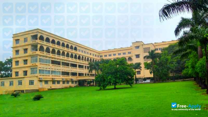 Foto de la MIMER Medical College #4