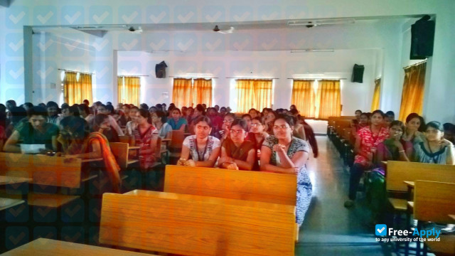Bhoj Reddy Engineering College for Women фотография №5