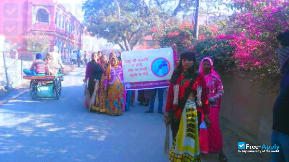 S N Medical College Agra photo #4