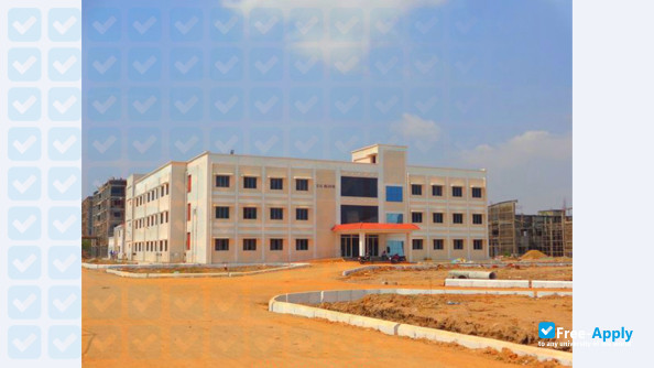 Tamil Nadu National Law School photo #6