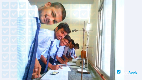 Photo de l’KDK College of Engineering #3