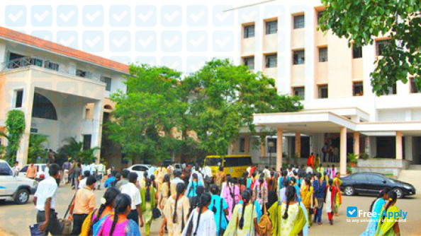 Photo de l’V L B Janakiammal College of Arts and Science #9