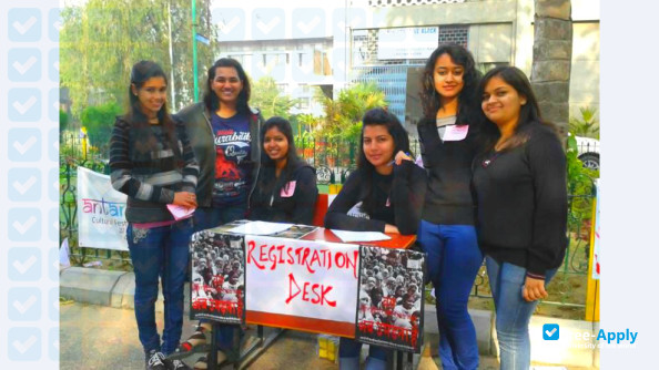 Motilal Nehru College photo #8